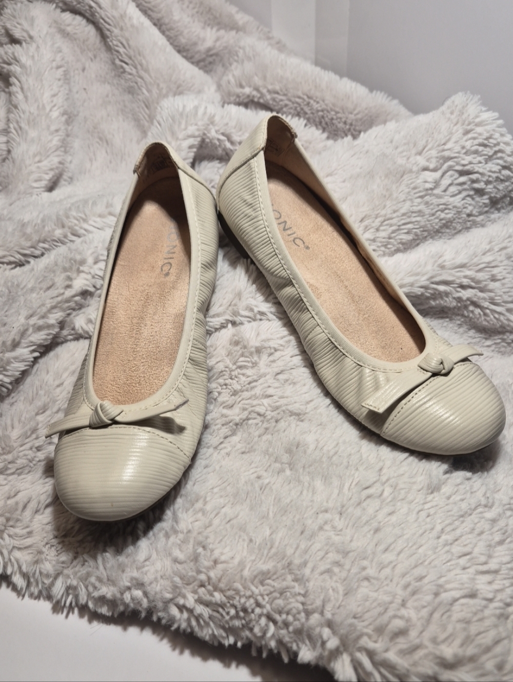 VIONIC Womens 5 Cream Leather Ballet Flats Orthaheel Support Flexible Ivory Arch